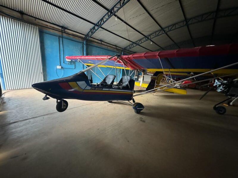 (VENDIDO) FOX V4 - ROTAX 582 ( Flap elétrico, freio a disco, rádio)