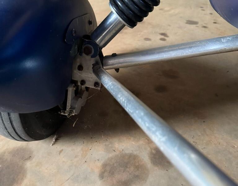 (VENDIDO) FOX V4 - ROTAX 582 ( Flap elétrico, freio a disco, rádio)